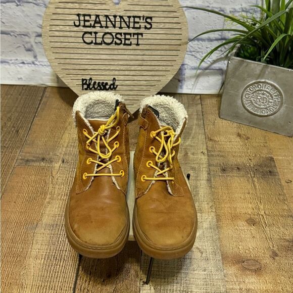 Camper Kids
Kiddo faux-shearling lined boots - Picture 5 of 14